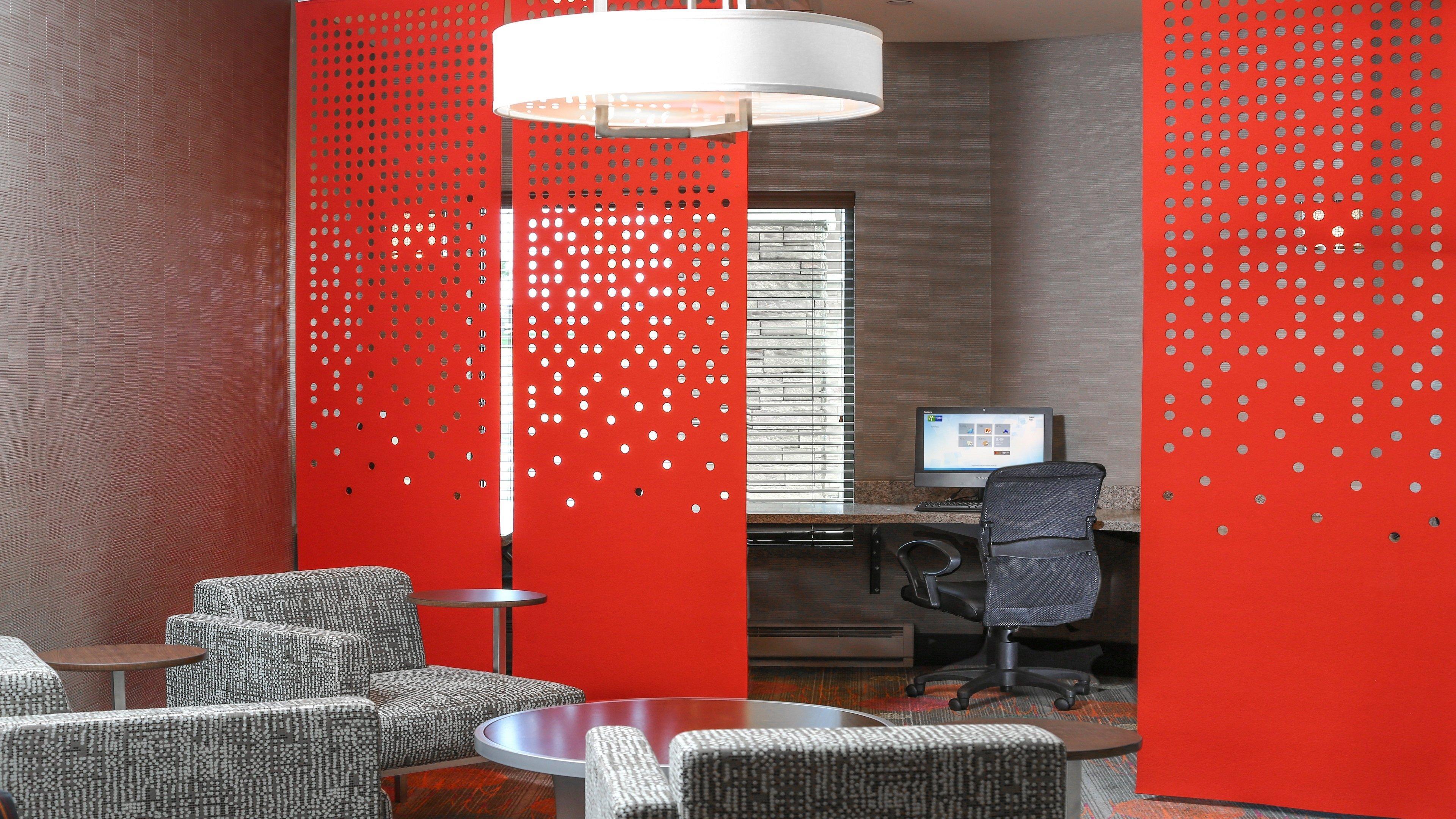Express - Quad Cities Area By Ihg Hotel 2*